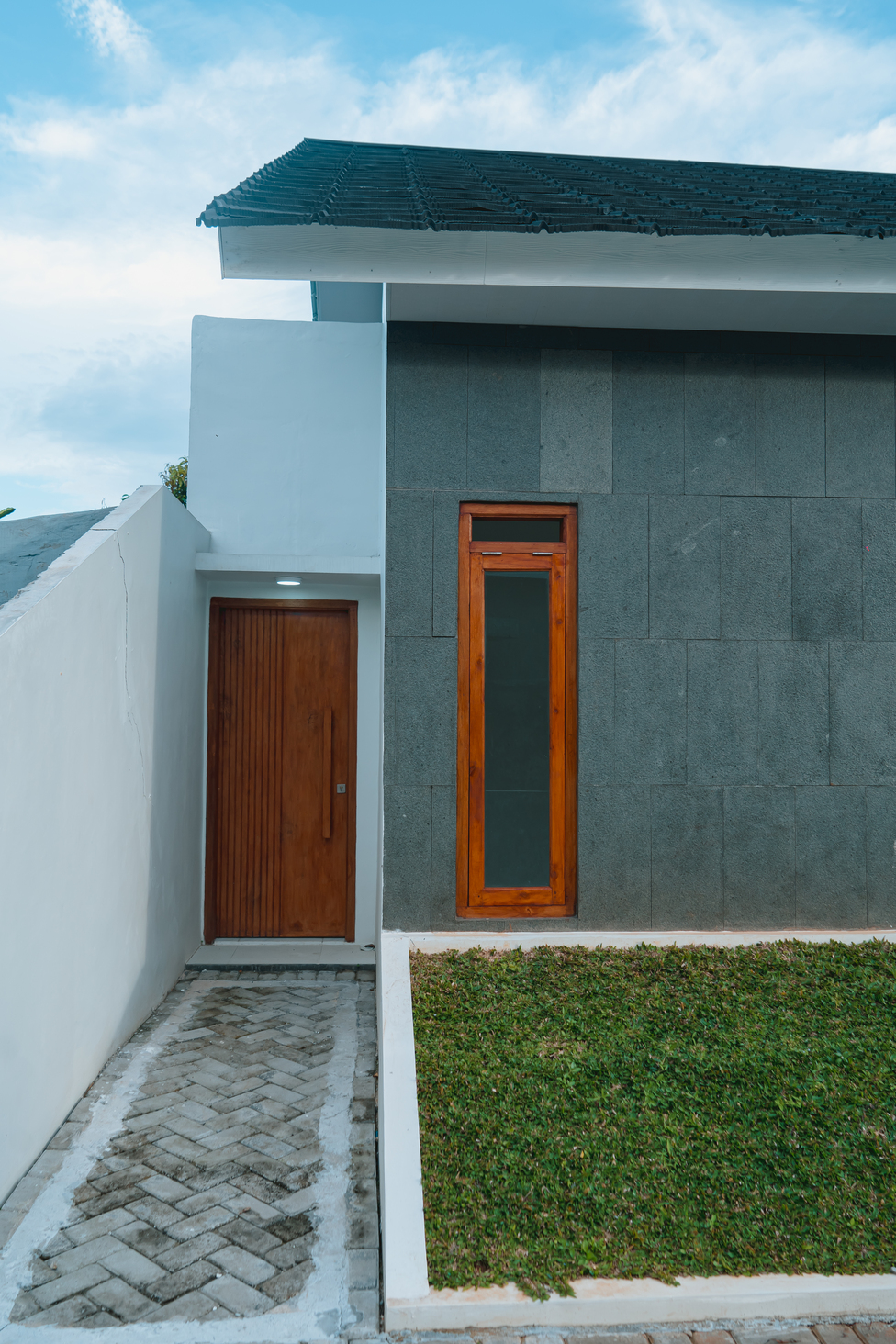 Gallery 16